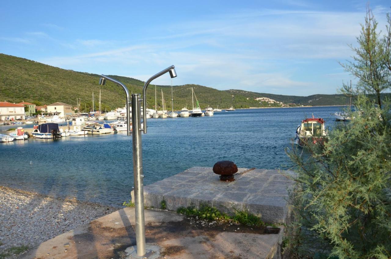 Apartments Martamare Martinšćica Zewnętrze zdjęcie