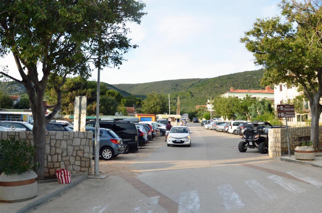 Apartments Martamare Martinšćica Zewnętrze zdjęcie